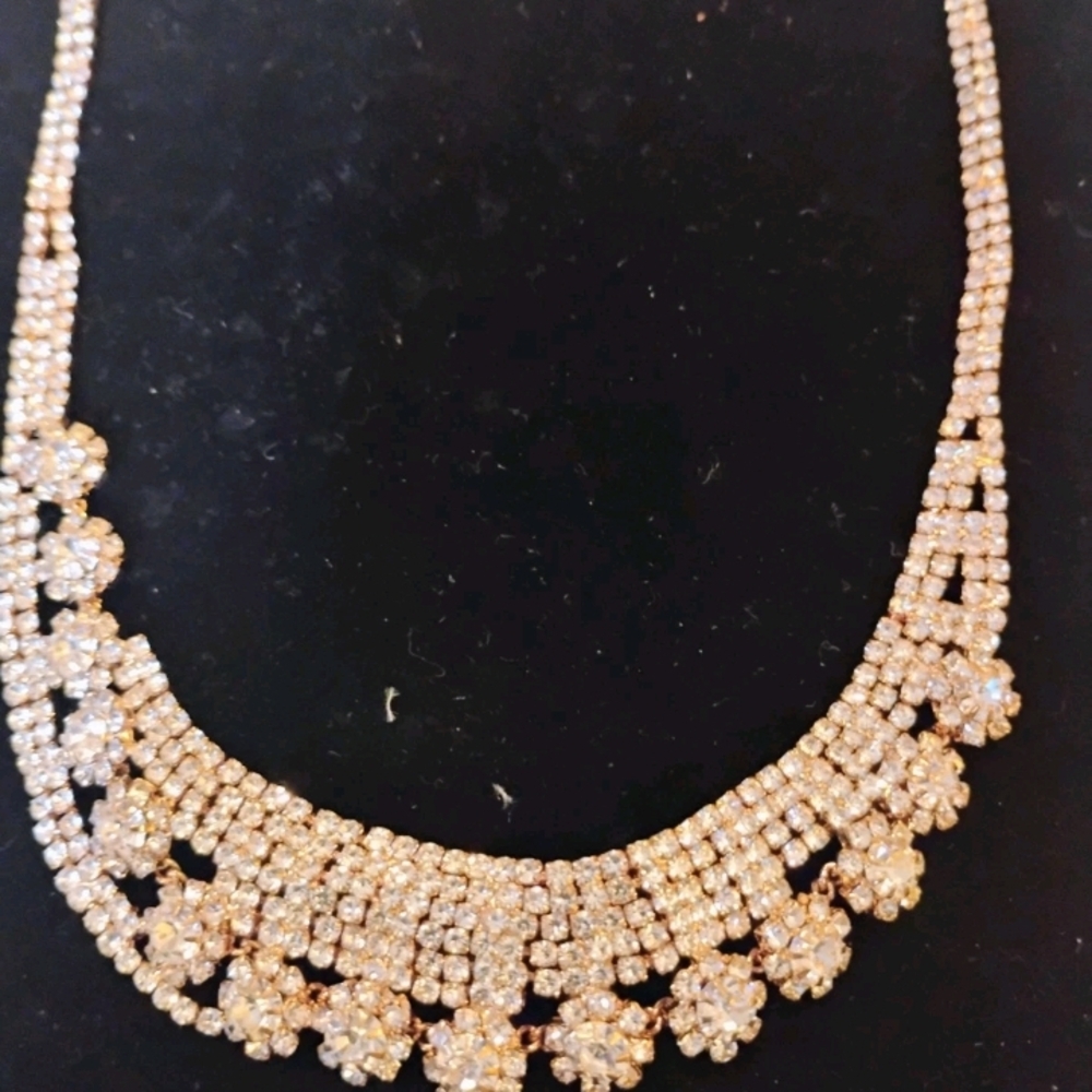 Gold Color Crystal Collar Necklace - Women's Statement Jewelry